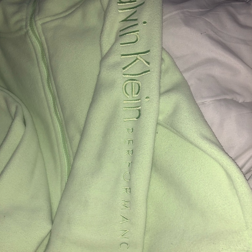 Performance Fleece - Picture 3 of 4